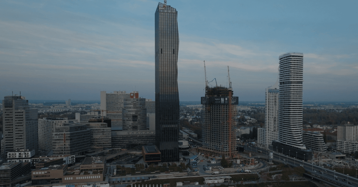 Torre Donau City 2
