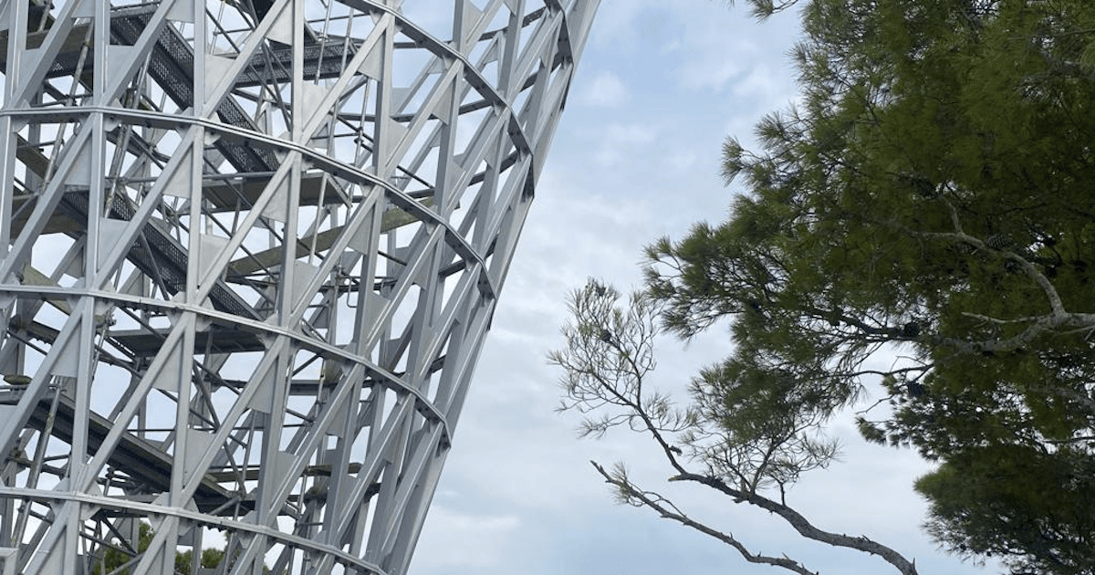 Torre di osservazione nella foresta Marjan